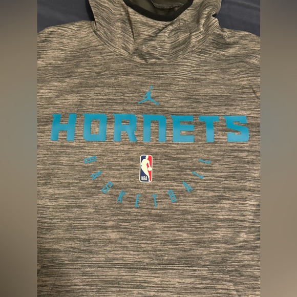 Charlotte Hornets Jordan Nike Spotlight Hoodie Men’s Medium New With Tags Grey - Picture 3 of 6